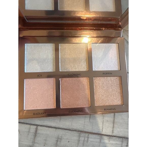 ace beaute glow essentials highlighter palette - Picture 4 of 4